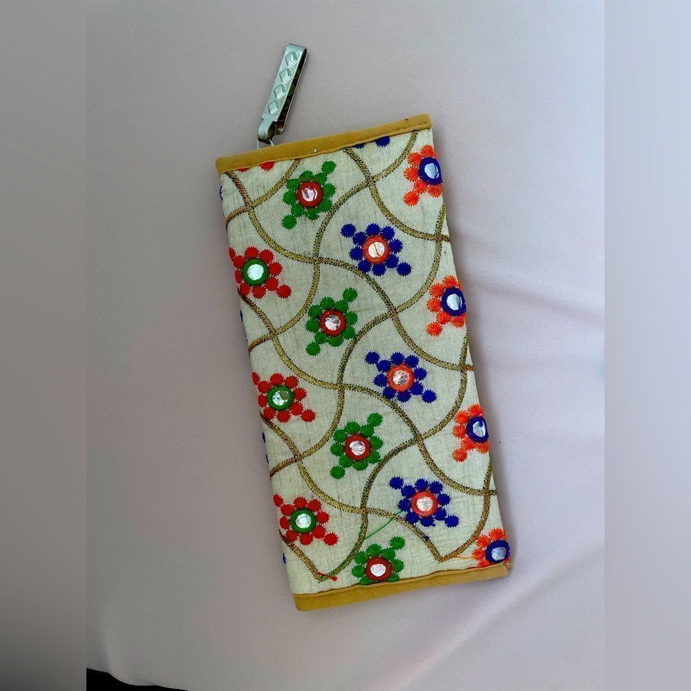 Woman’s fancy wallet